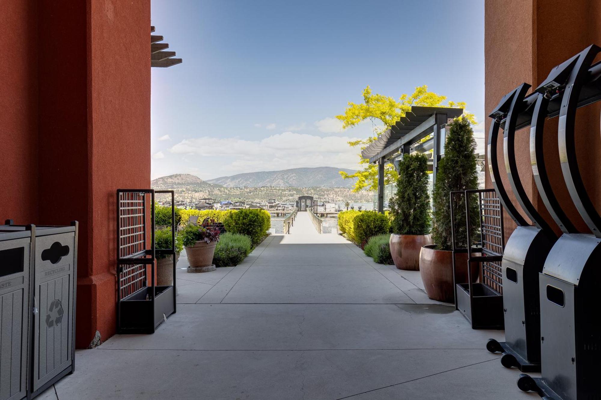 Manteo At Eldorado Resort Kelowna Exteriör bild